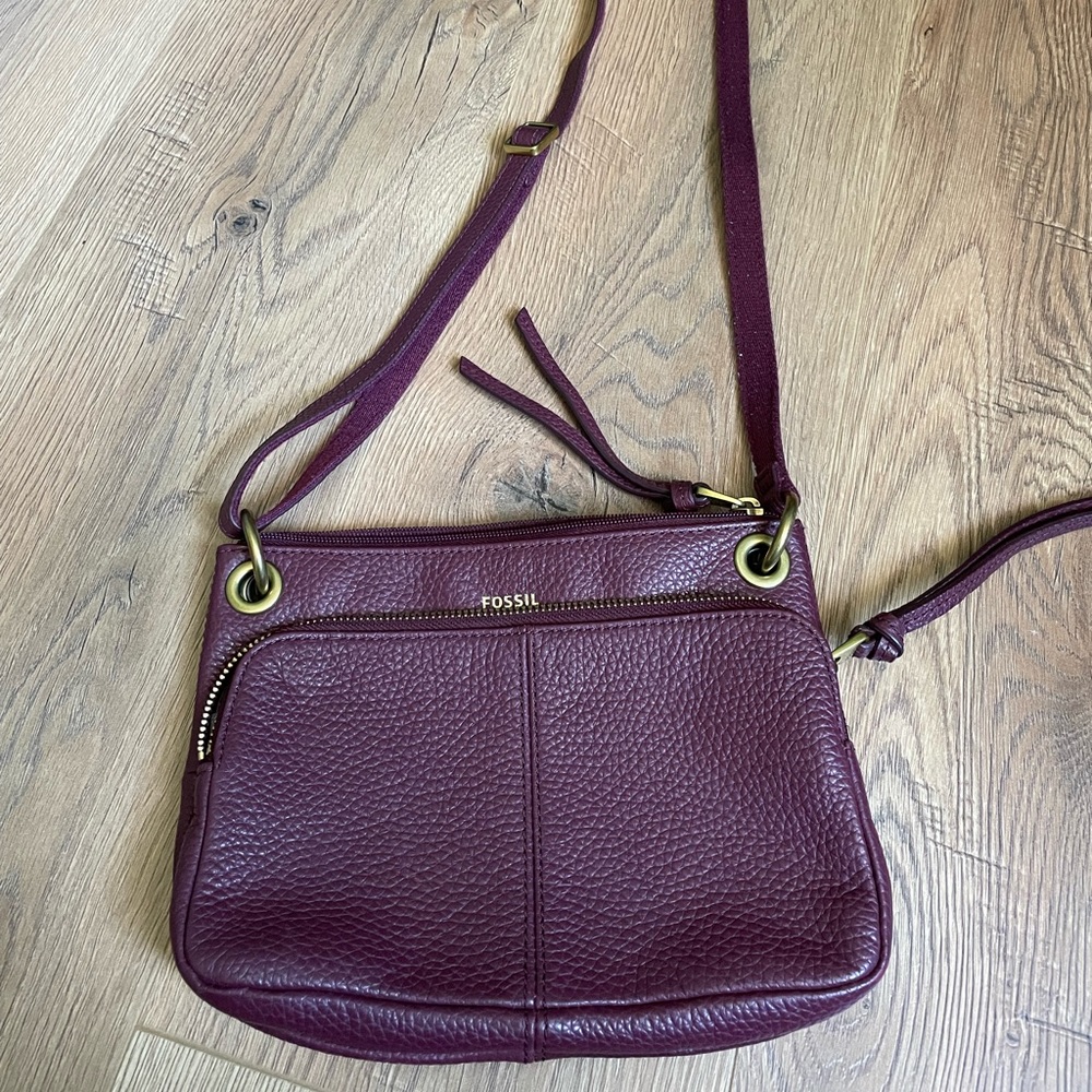 Fossil burgundy purse